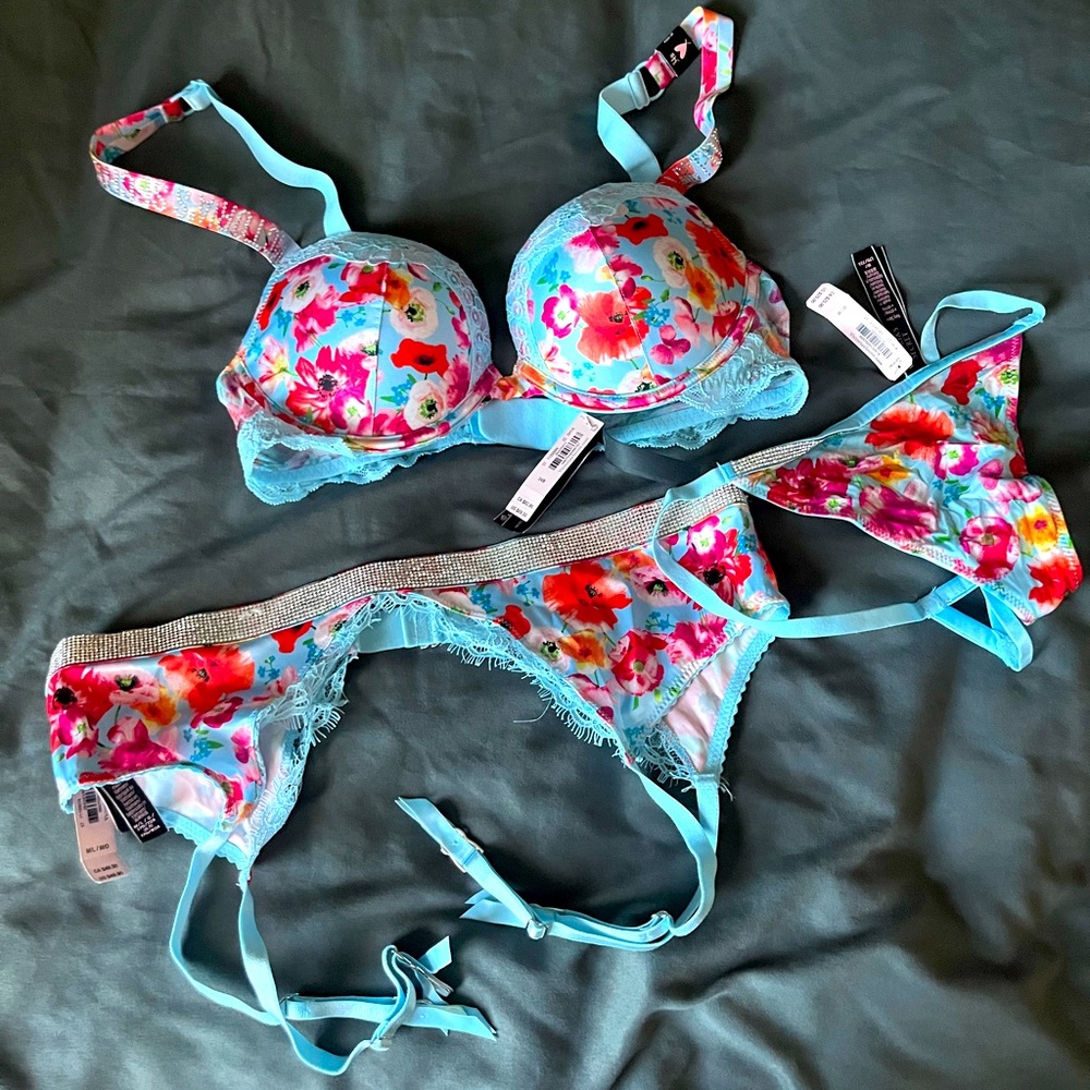 SOLD New Victoria secret lingerie